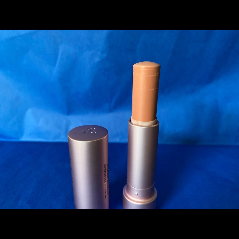 COPY - TEAOLOGY LIP BALM.